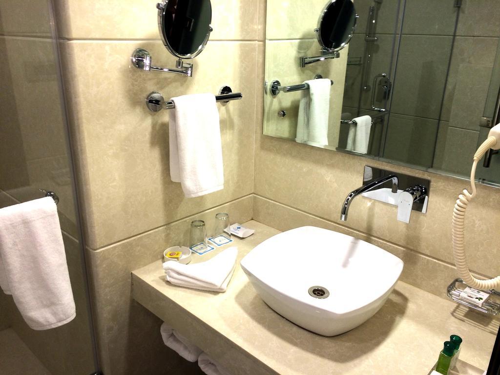 Hotel K C Residency, Jammu Exterior foto