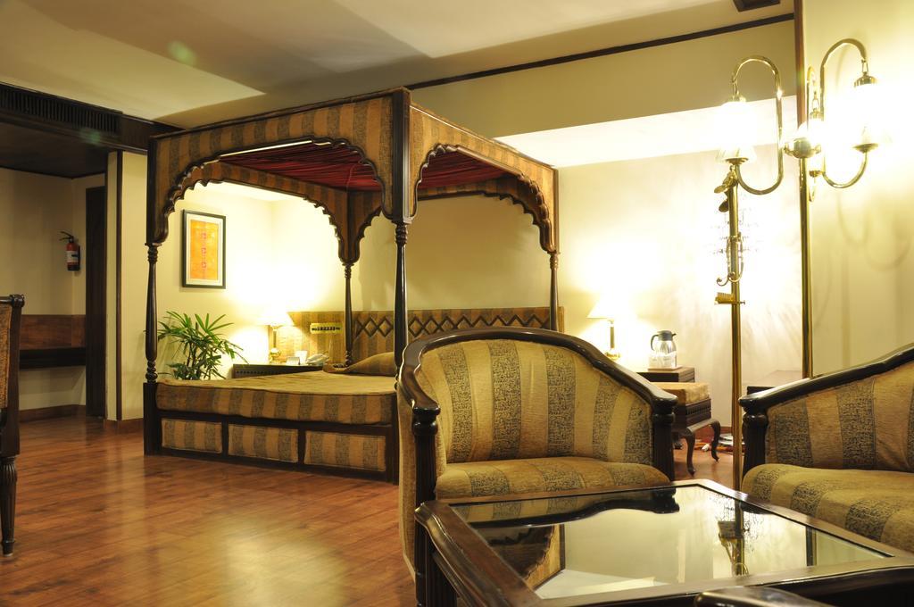 Hotel K C Residency, Jammu Exterior foto